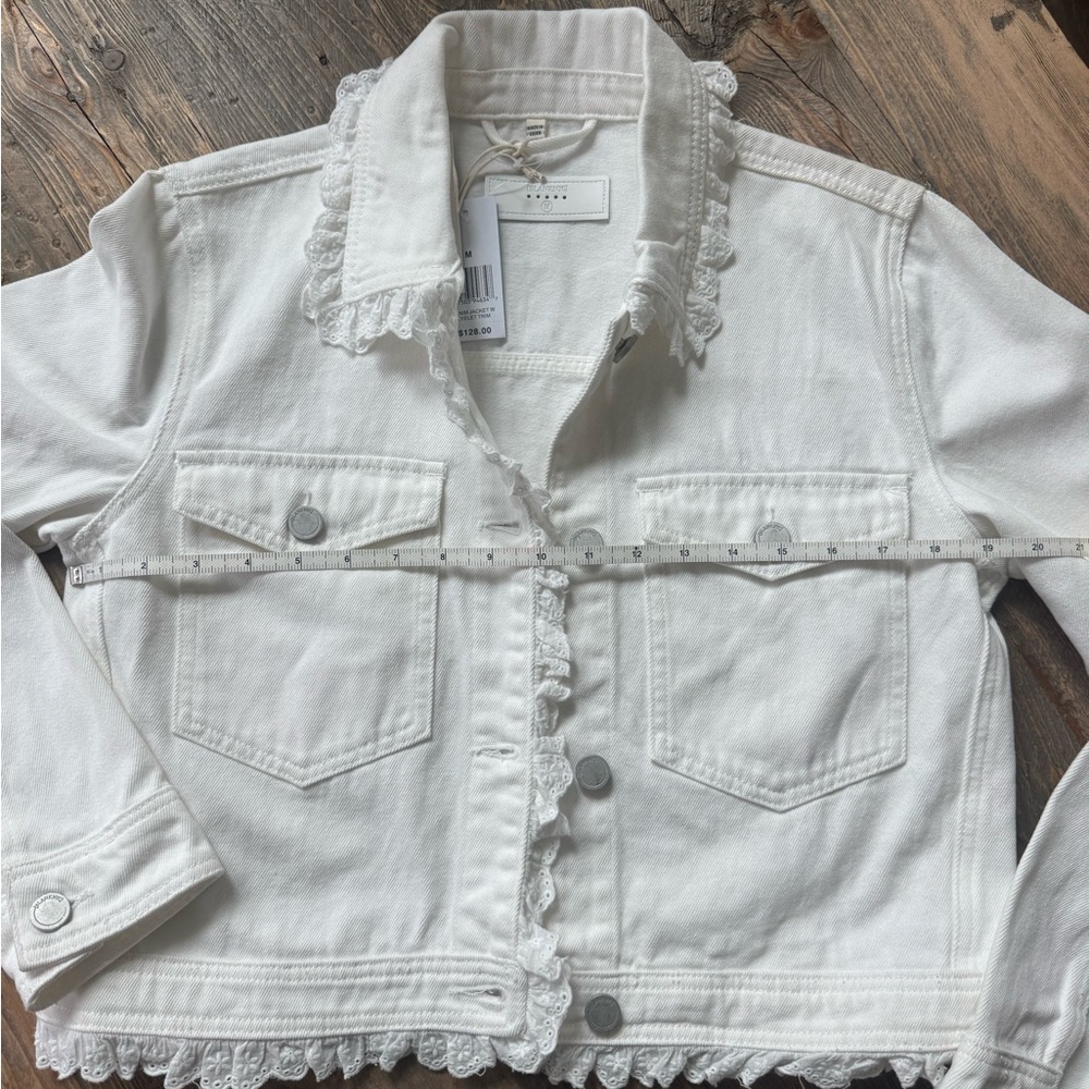 NWT-Blank NYC White Denim Jacket with eyelet trim - Picture 4 of 10